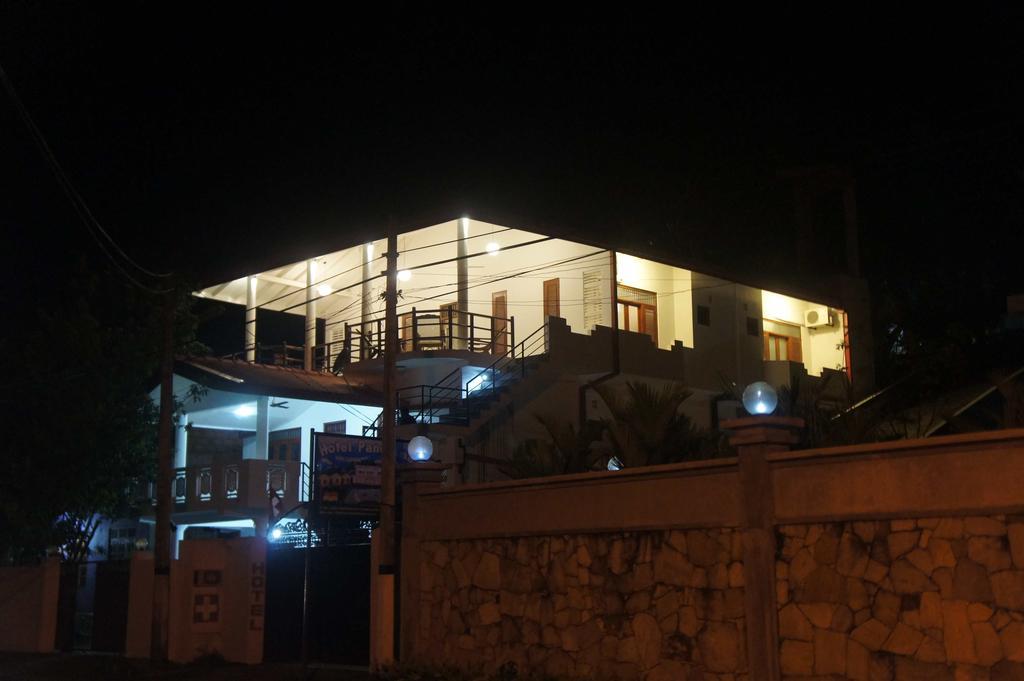 Sam's pensión Unawatuna Exterior foto